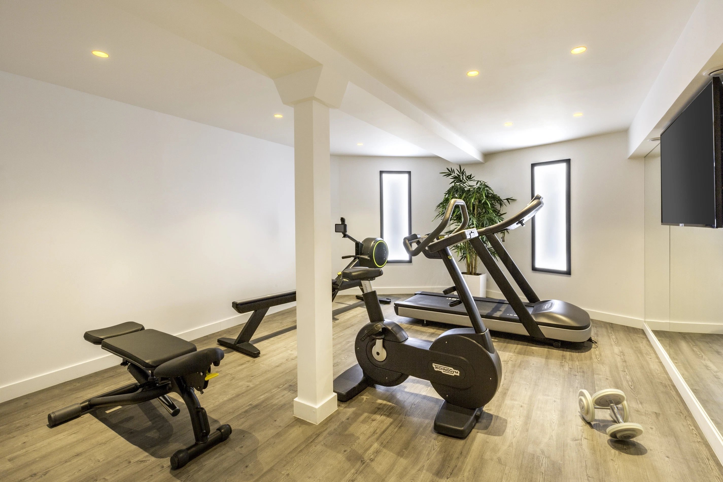 Best Western Plus La Demeure Services